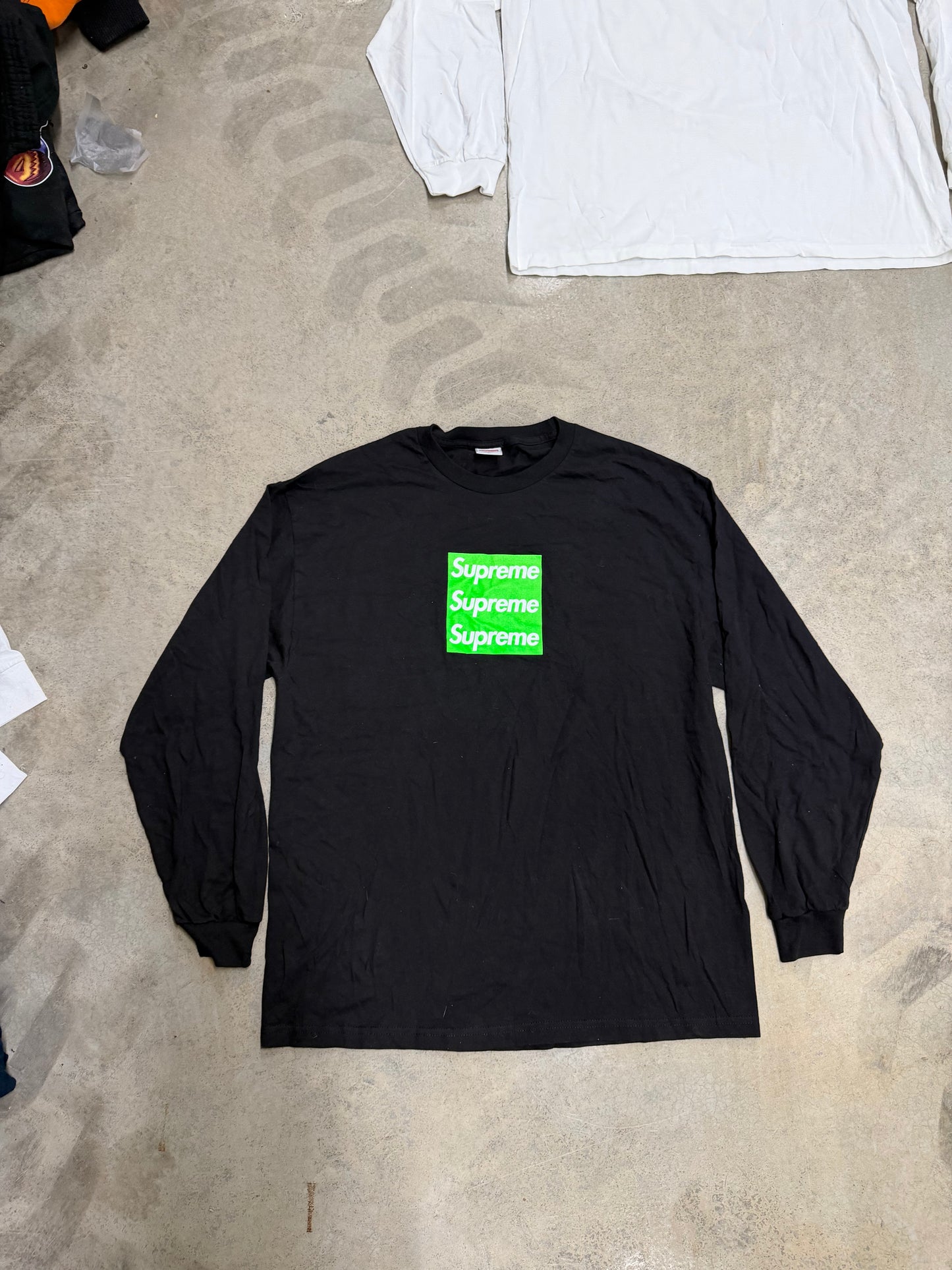 GLOW IN THE DARK TRIPLE BOXLOGO LONGSLEEVE
