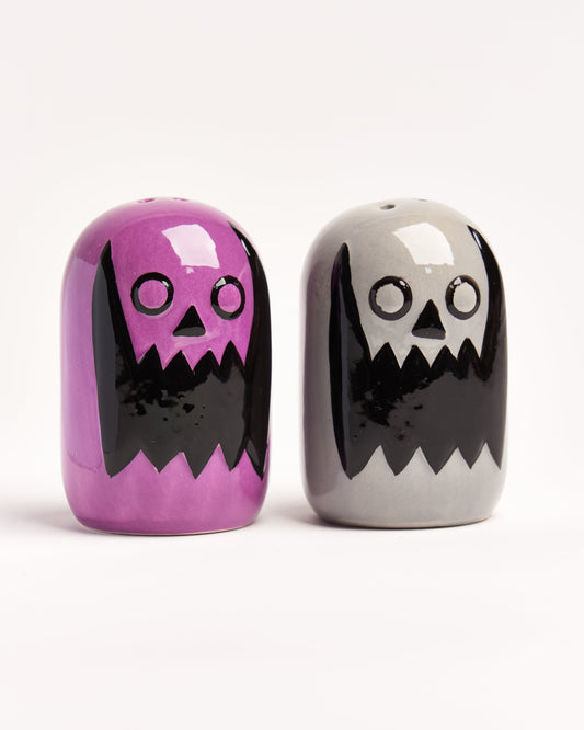 SALT AND PEPPER SHAKERS