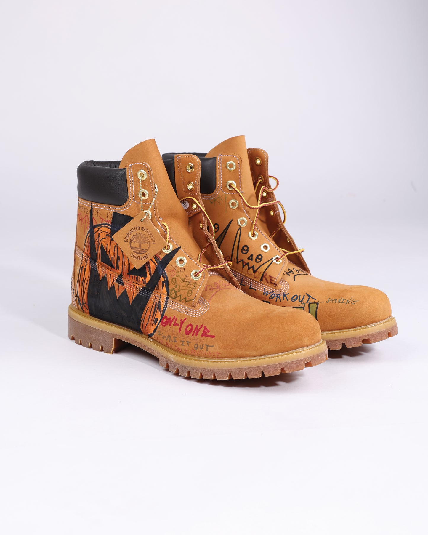 HAND DRAWN PUMPKIN TIMBERLANDS