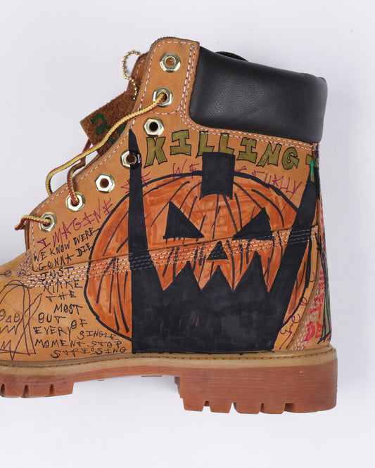 HAND DRAWN PUMPKIN TIMBERLANDS
