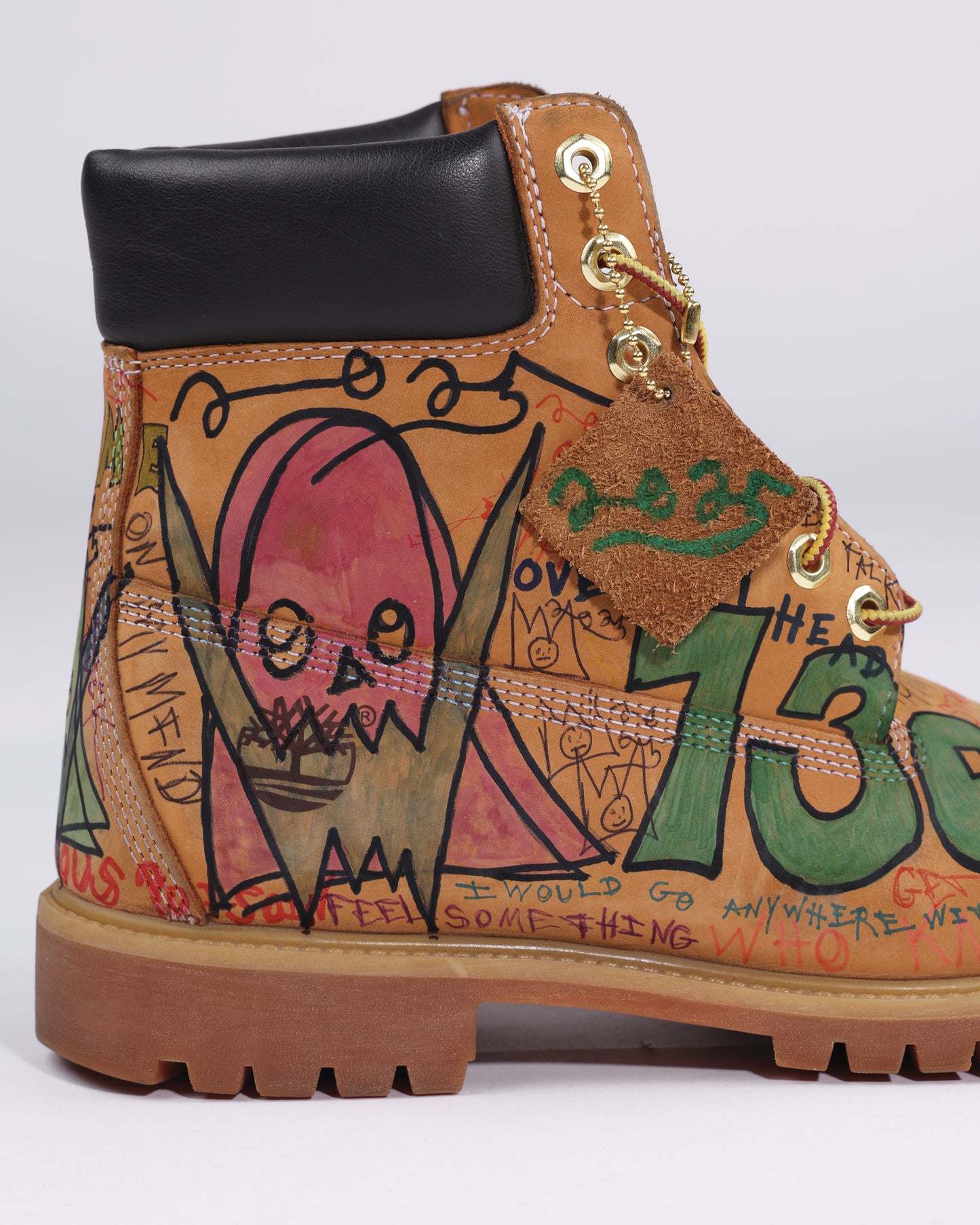 HAND DRAWN PUMPKIN TIMBERLANDS