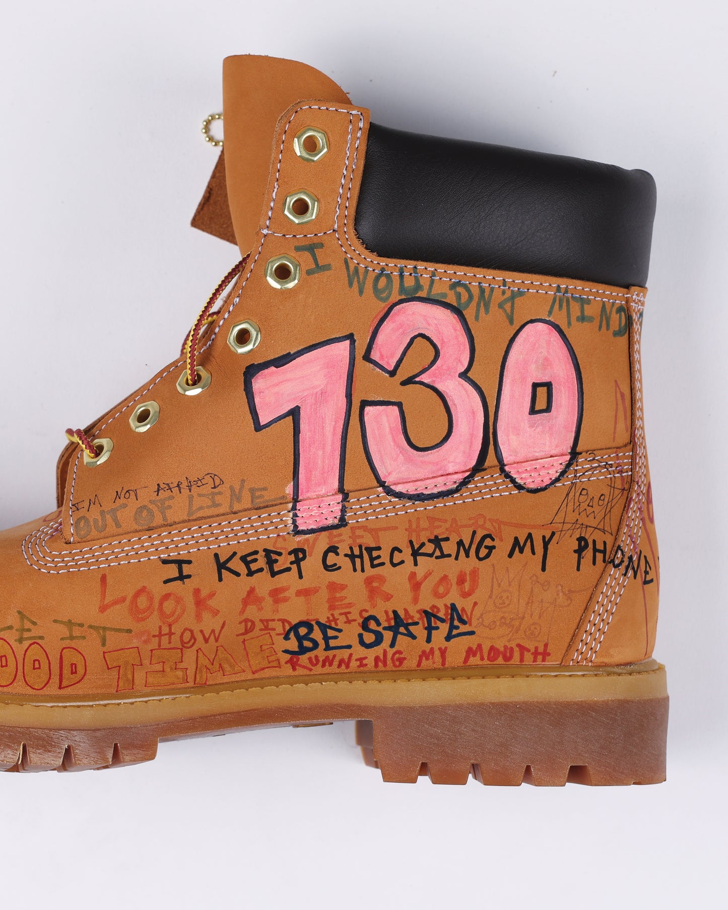 HAND DRAWN PUMPKIN TIMBERLANDS