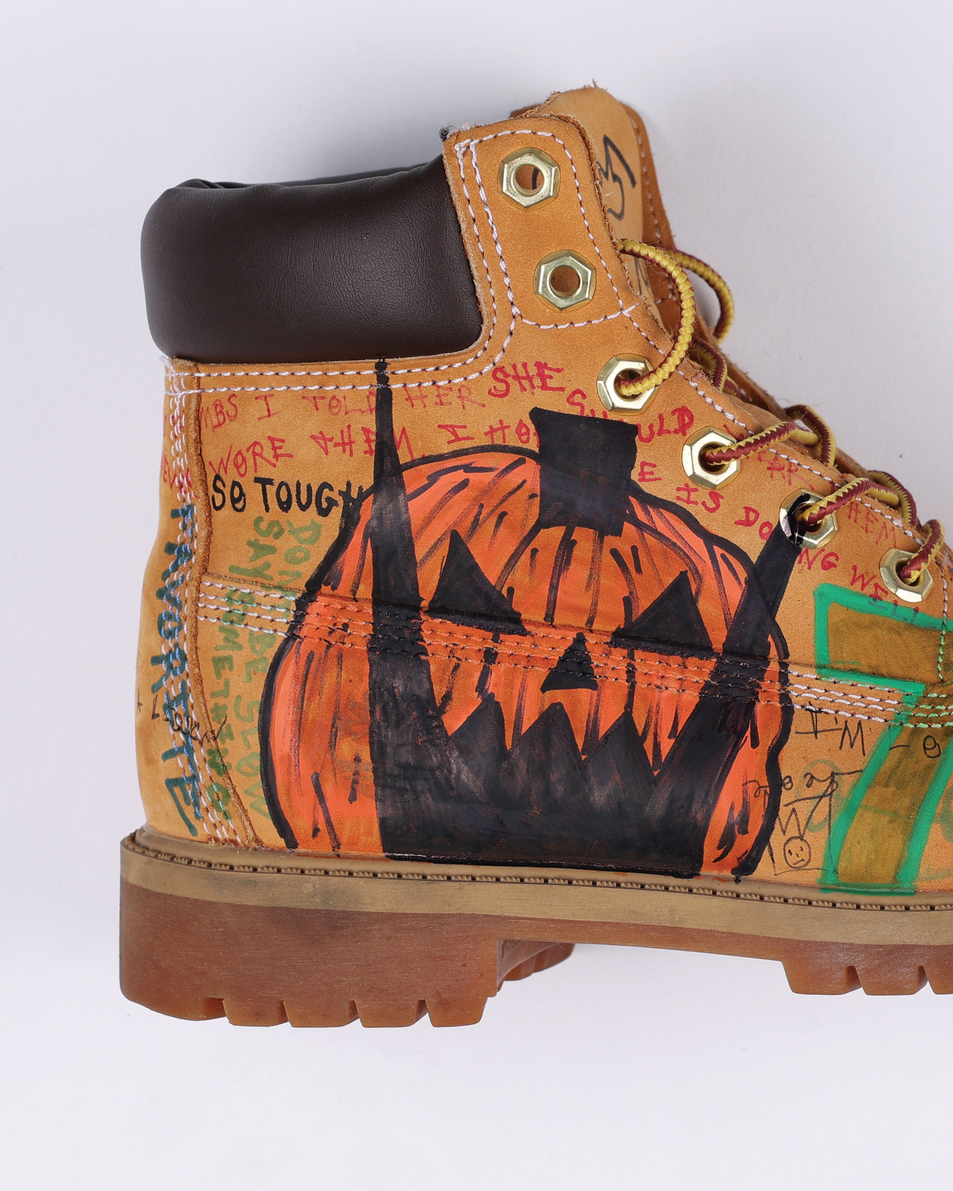 HAND DRAWN PUMPKIN TIMBERLANDS