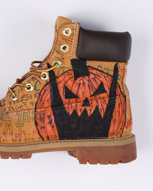 HAND DRAWN PUMPKIN TIMBERLANDS