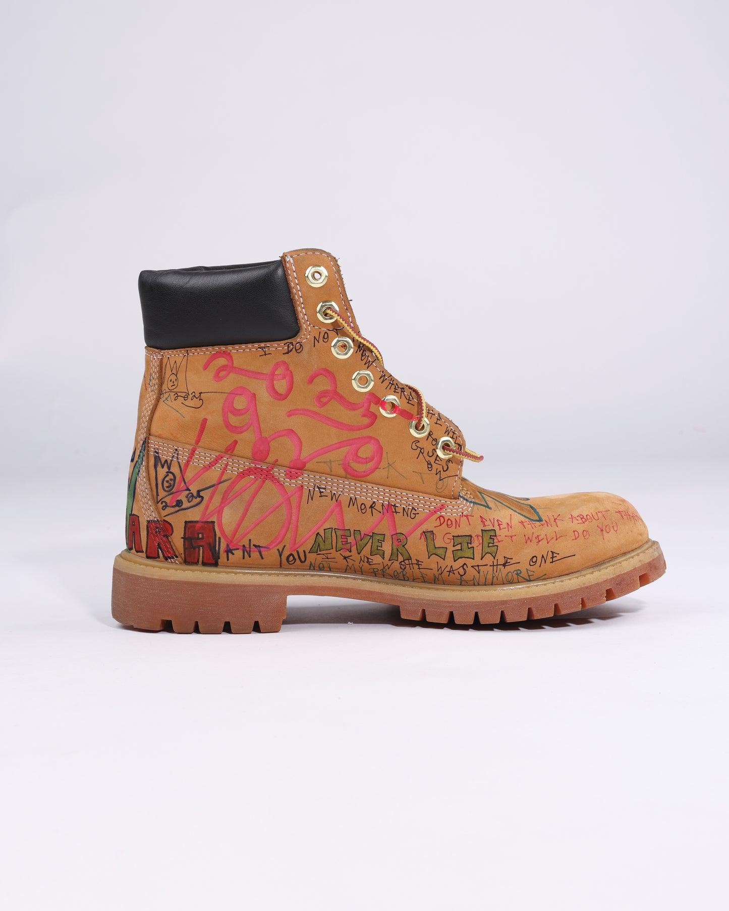 HAND DRAWN PUMPKIN TIMBERLANDS