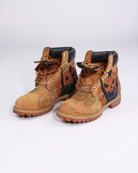 HAND DRAWN PUMPKIN TIMBERLANDS