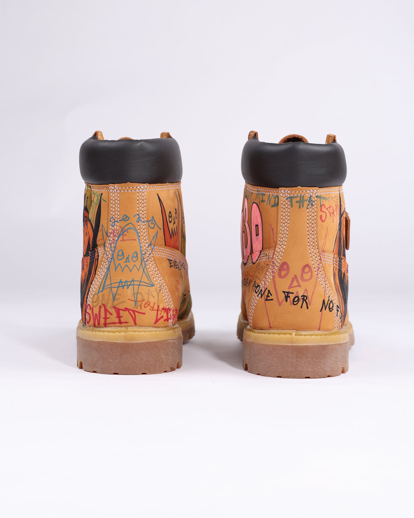 HAND DRAWN PUMPKIN TIMBERLANDS