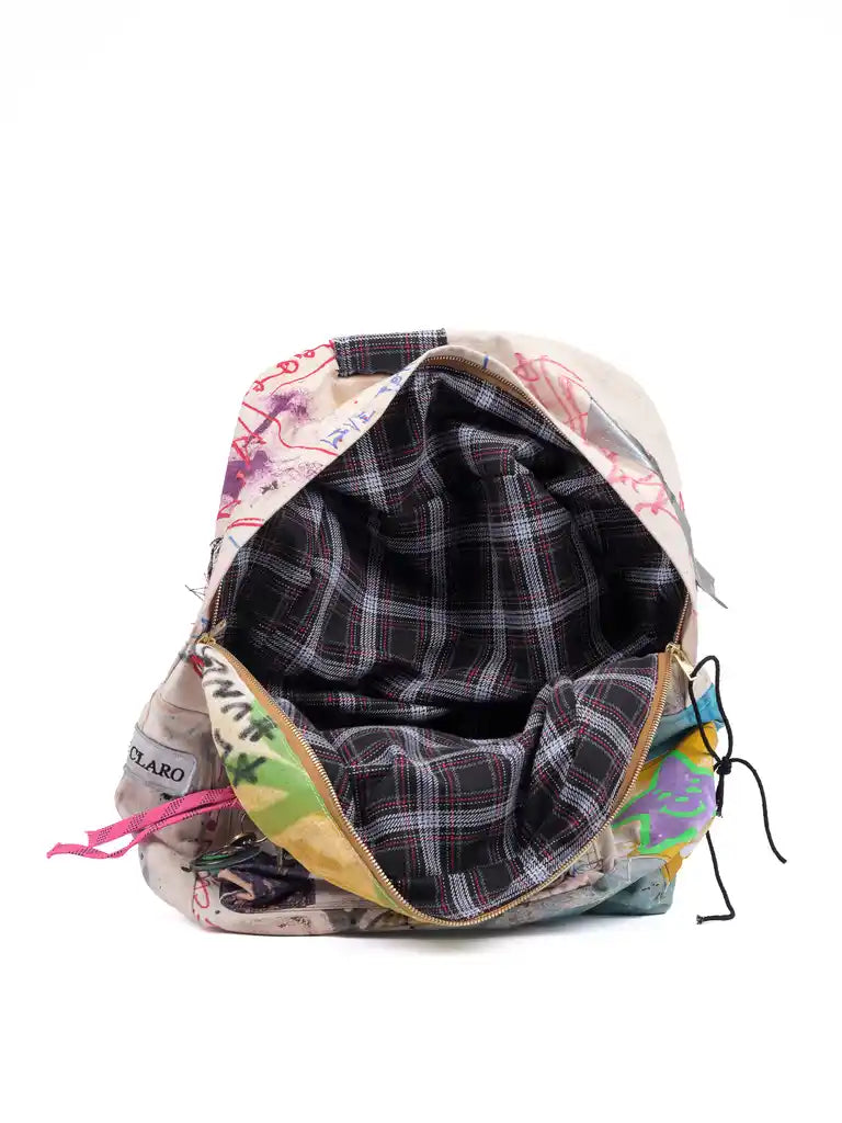 TRAVELER'S BACKPACK 6